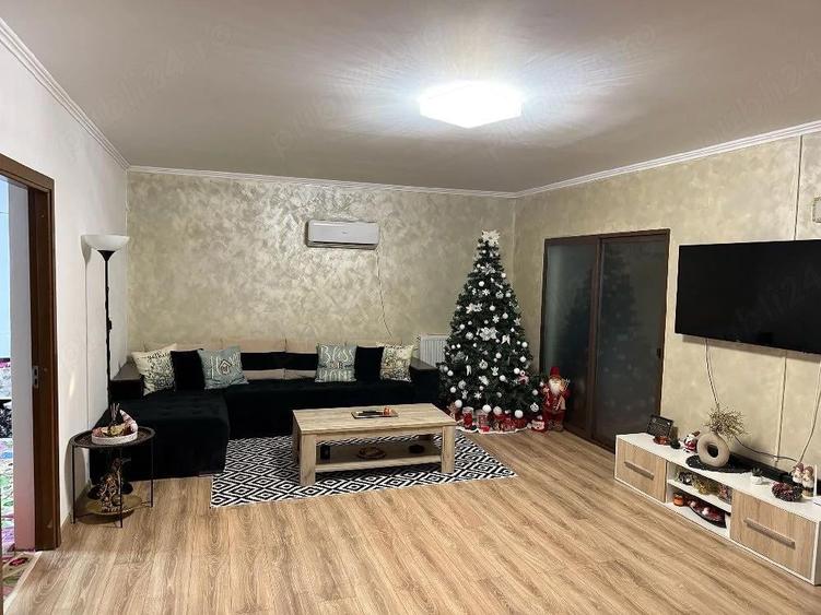 Casă cu Teren 253 Mp în Corbu