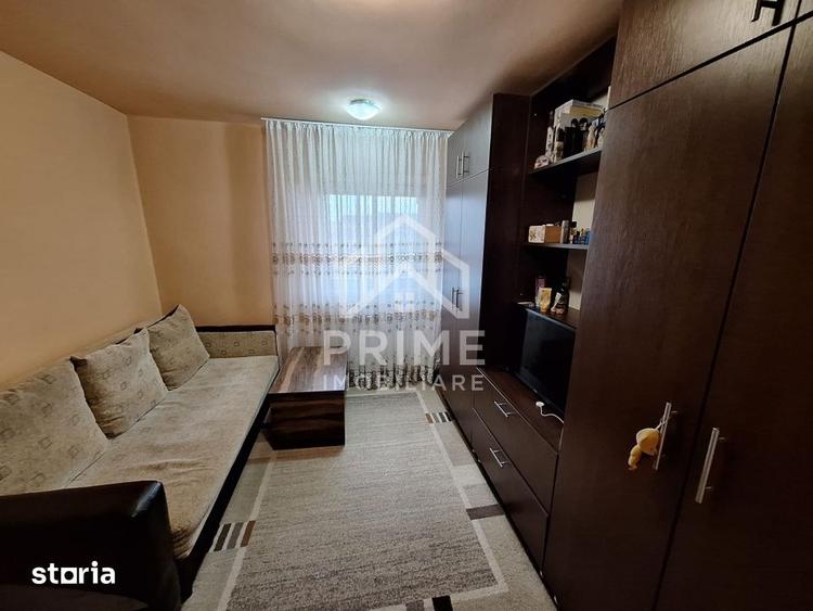 Apartament cu 3 camere, mobilat în Cetate