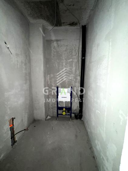 Spațiu comercial, de 119.40000152588 mp, în Florești