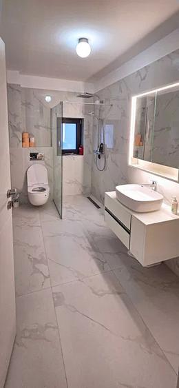 Casă individuală cu 6 camere cu Canalizare în Păcii