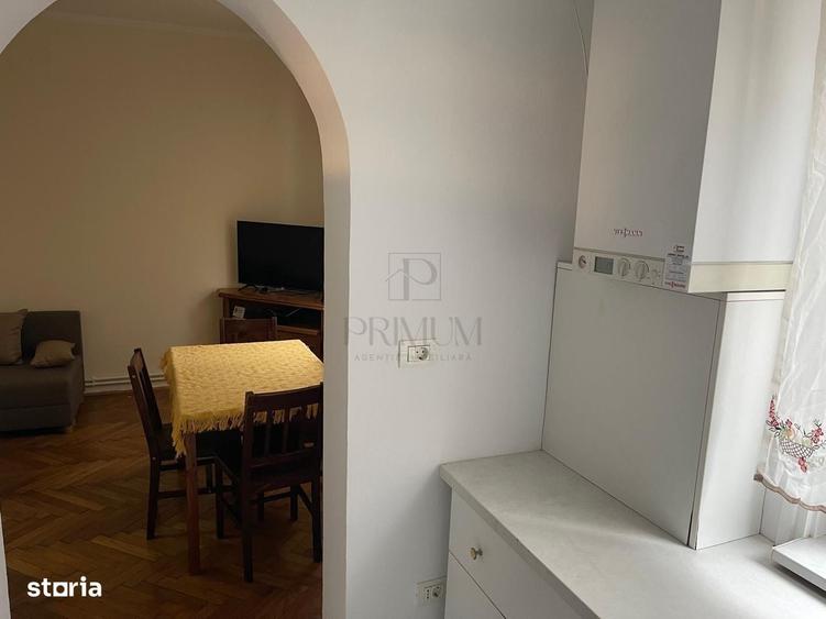 Apartament cu 3 camere decomandat în Medicină