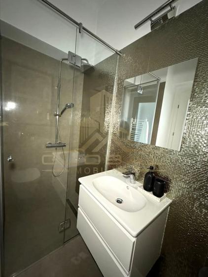 Apartament cu 3 camere semidecomandat în Bună Ziua
