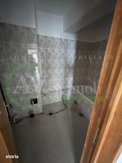 Apartament 3 camere decomandate, 92 mp Zona Central | Etaj 1 - 3
