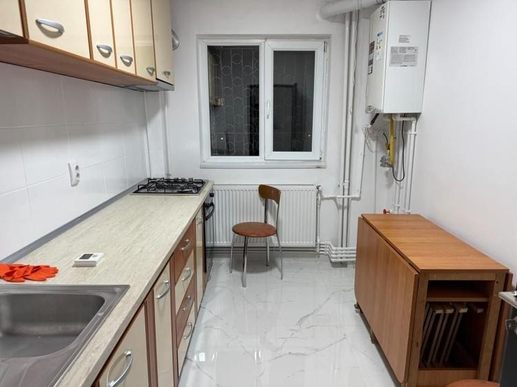 Apartament cu 2 camere decomandat, mobilat în Sebastian