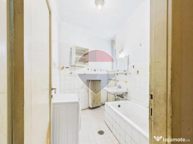 Apartament cu 4 camere semidecomandat în Ferdinand