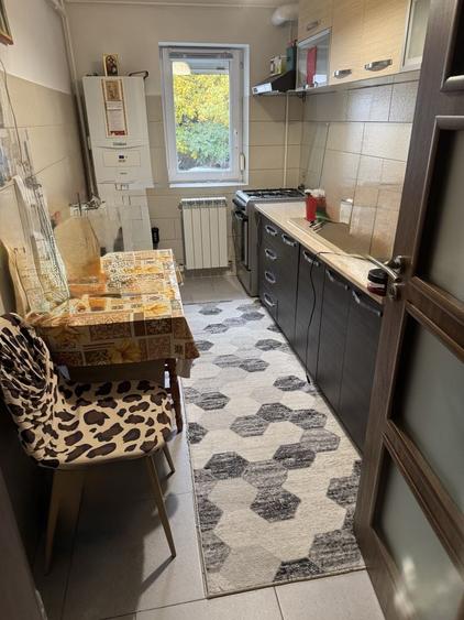 Apartament cu 2 camere decomandat în Nicolina