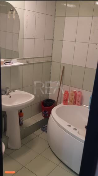 Apartament cu 2 camere decomandat, mobilat în Berceni