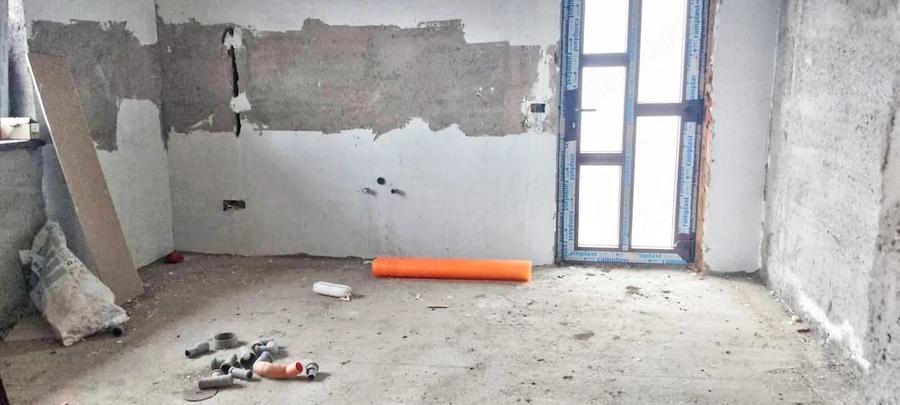 Casă cu Teren 500 Mp în Central