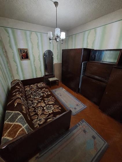 Apartament cu 3 camere semidecomandat în Circumvalațiunii