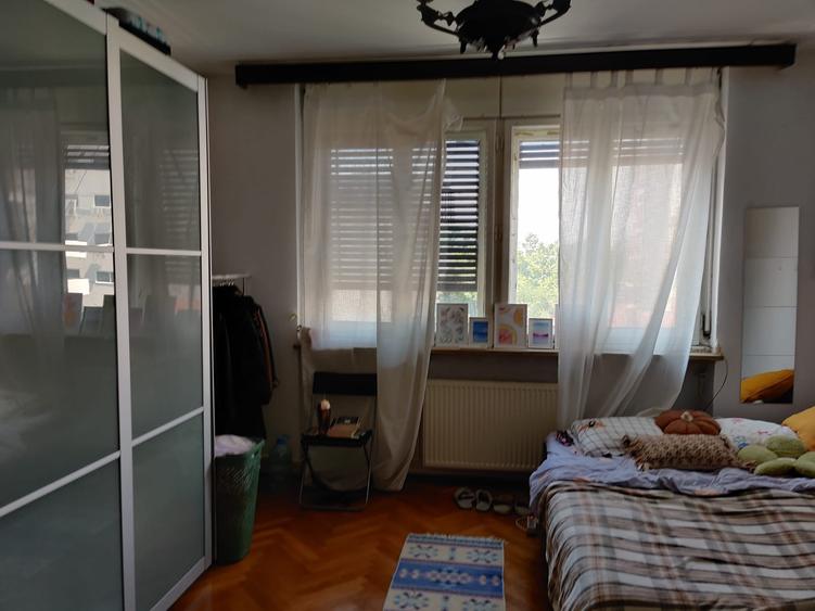 Garsonieră decomandată în P-ța Romană