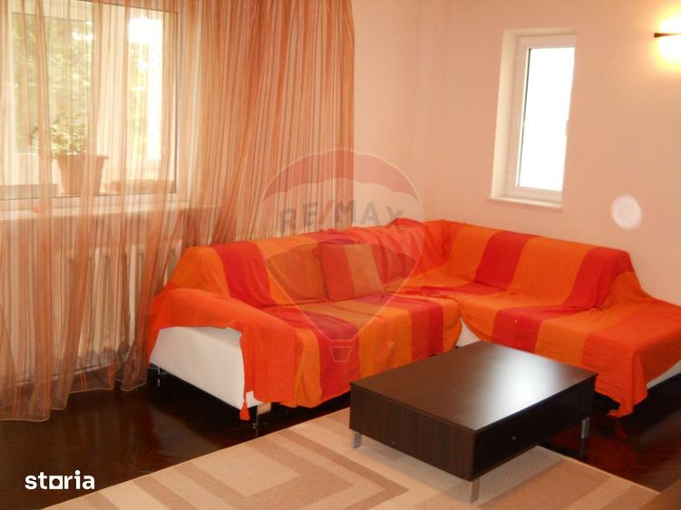 Apartament cu 4 camere decomandat în Târgu Cucu