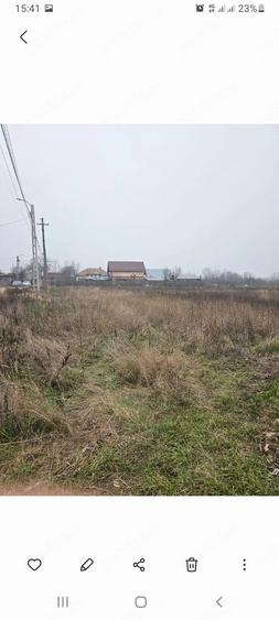 Teren de 4272 mp, în Central