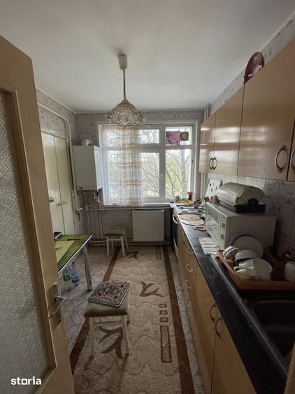 Apartament cu 3 camere decomandat în Mazepa 1