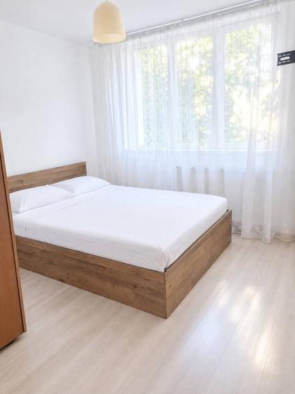 Apartament cu 3 camere decomandat, mobilat în Antiaeriană