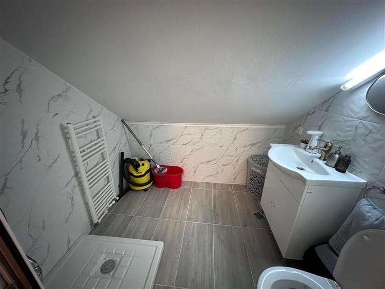 Casă individuală cu 3 camere cu Canalizare în Galata
