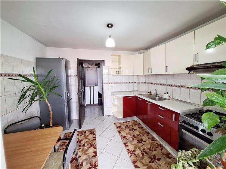 Apartament cu 2 camere decomandat, mobilat în Bistrița Lac