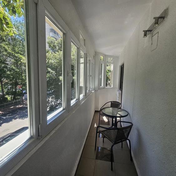 Apartament cu 2 camere decomandat, mobilat în Decebal