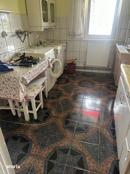 Vand apartament 2 camere,Petrosani,Str.Independentei,Etaj 1 - 4