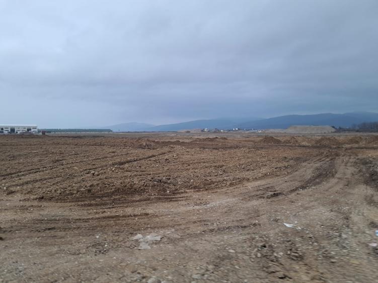 Teren Construcții intravilan de 1450 mp, în Tărlungeni