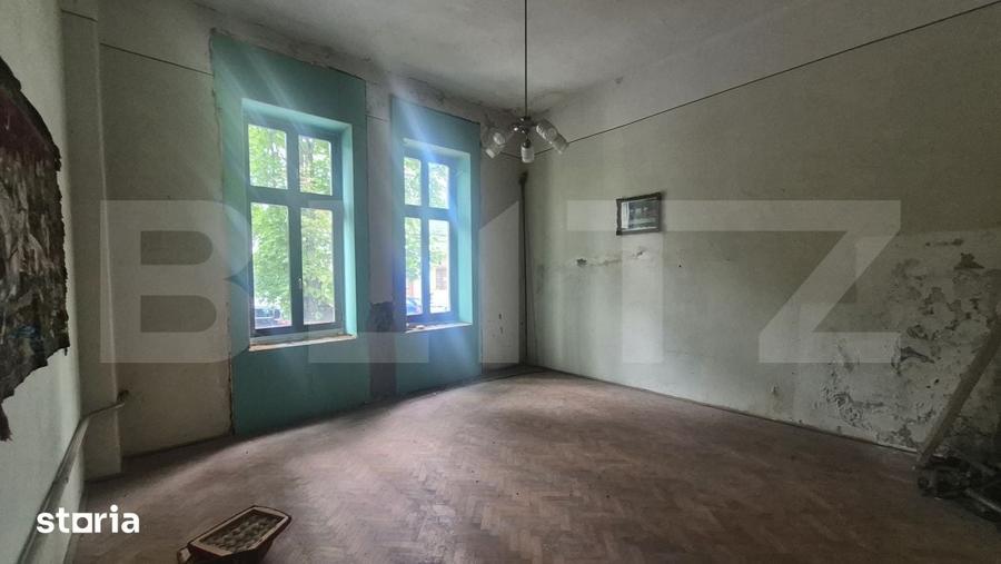 Apartament cu 4 camere în Central