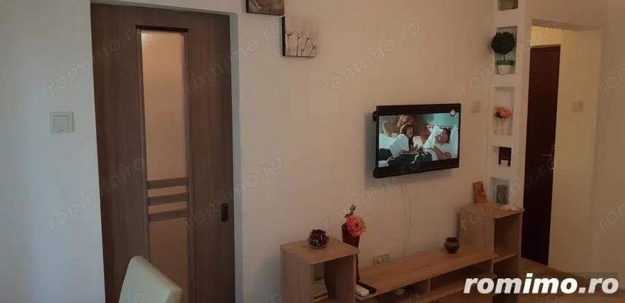 Garsonieră decomandată în Apărătorii Patriei