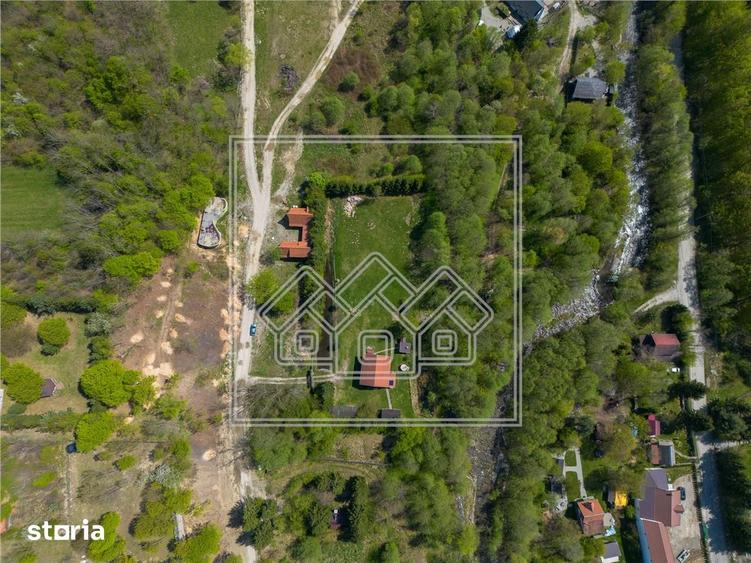 Casă cu 5 camere cu Teren 3400 Mp în Porumbacu de Jos