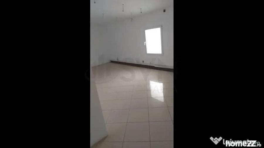 Spațiu comercial, de 570 mp, în Gara de Nord