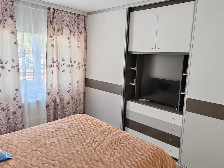 Apartament cu 2 camere decomandat în Tractorul