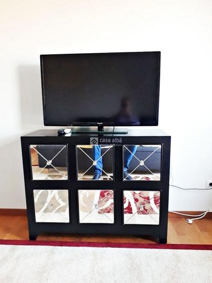 Apartament cu 2 camere semidecomandat, mobilat în Central