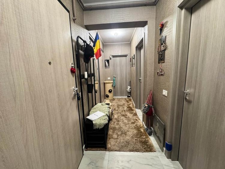 Apartament cu 2 camere decomandat, mobilat în Apărătorii Patriei