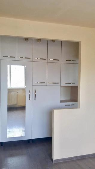Apartament cu 2 camere semidecomandat în Micro 11