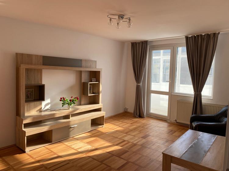 Apartament decomandat, 3 camere de inchiriat - 3