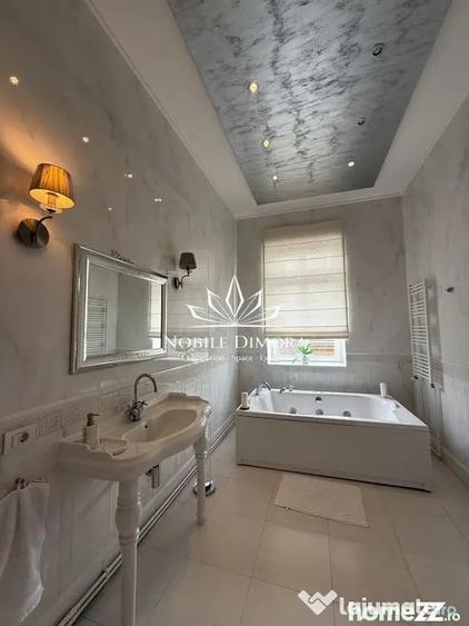 Apartament cu 3 camere decomandat în Medicină