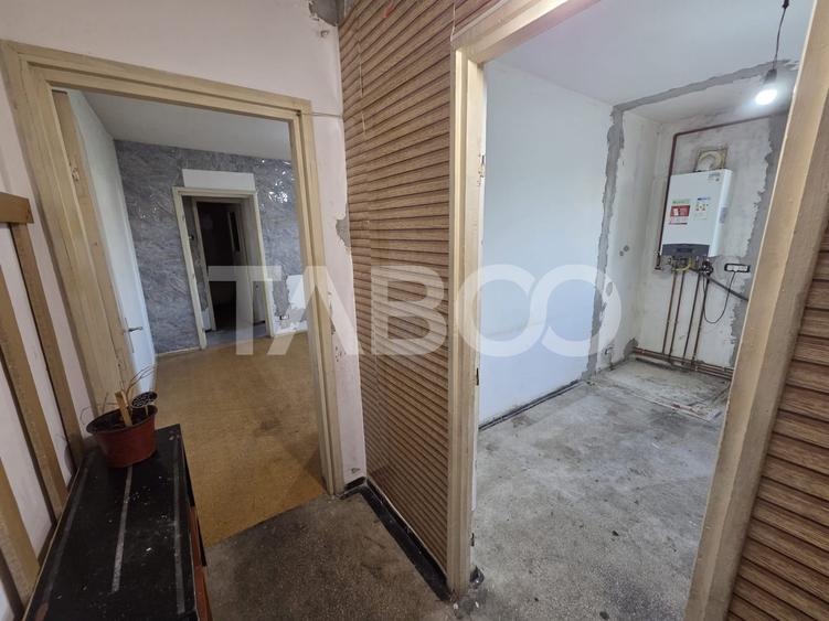 Apartament 2 camere semidecomandat zona Tudor Vladimirescu etaj 4 - 3