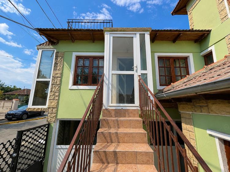 Casă cu Teren 317 Mp în Central