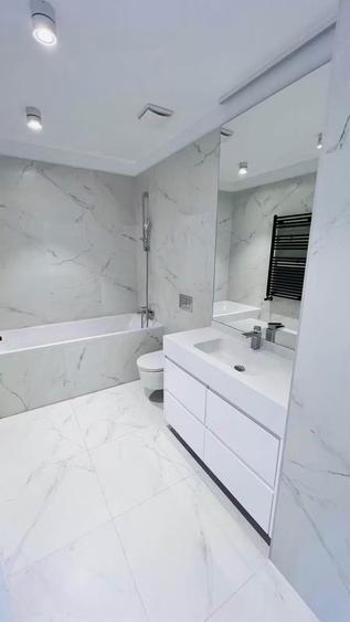 Apartament cu 3 camere semidecomandat în Cotroceni