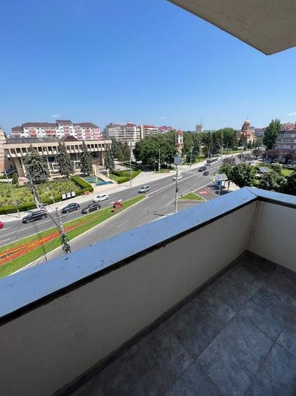 Apartament cu 3 camere decomandat în Ultracentral