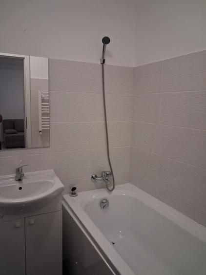 Apartament cu 2 camere semidecomandat în Exterior Vest