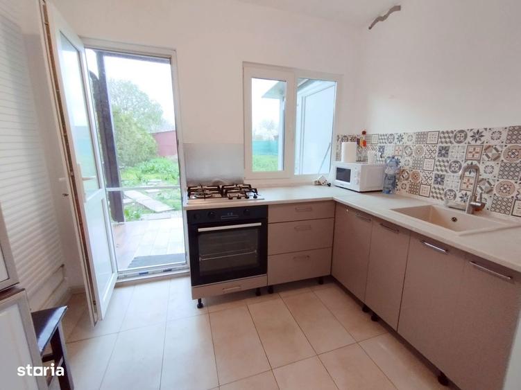 Casă cu 3 camere cu Teren 700 Mp în Corbu