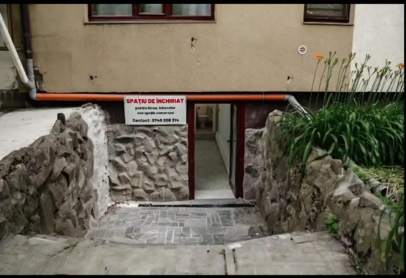 Spațiu comercial, de 72 mp, în Central