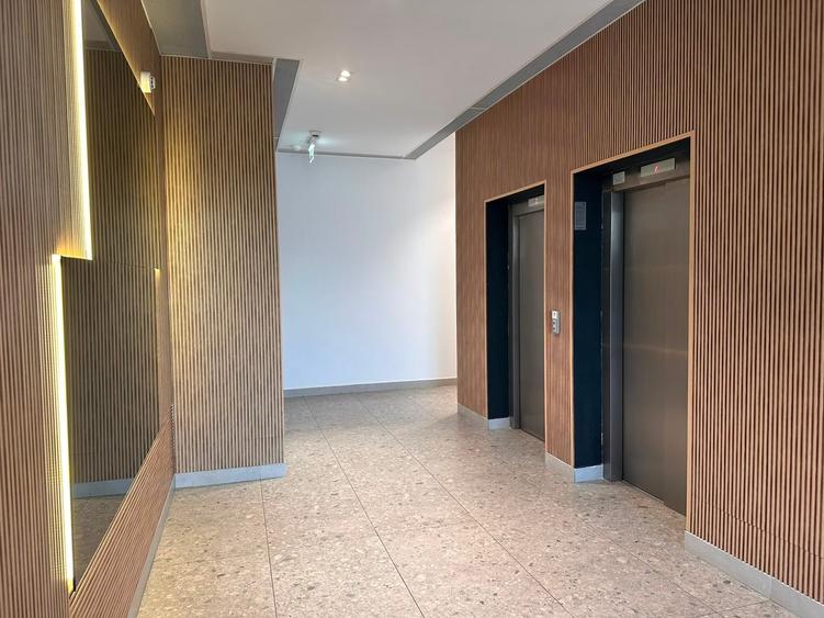 Apartament cu 2 camere semidecomandat în Băneasa