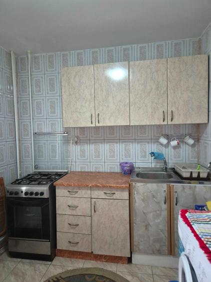 Apartament cu 3 camere decomandat în Faleză