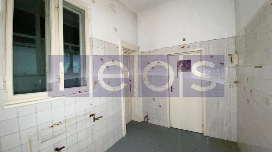 Casă individuală cu 4 camere cu Canalizare în Central