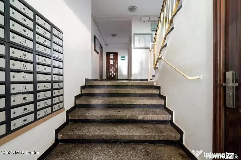 Apartament cu 4 camere semidecomandat în Drumul Taberei