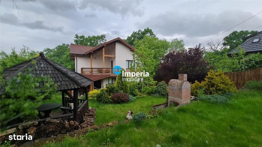 Casă cu 4 camere în Bârnova