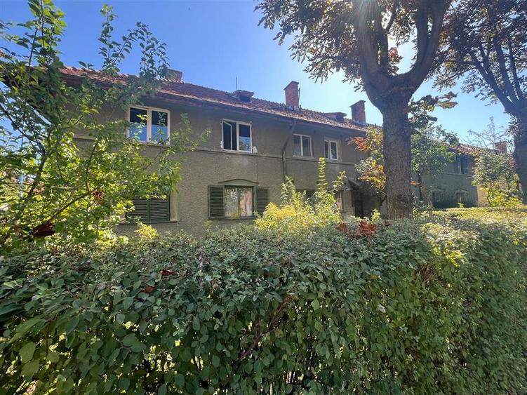 Apartament cu 2 camere semidecomandat, mobilat în Tractorul