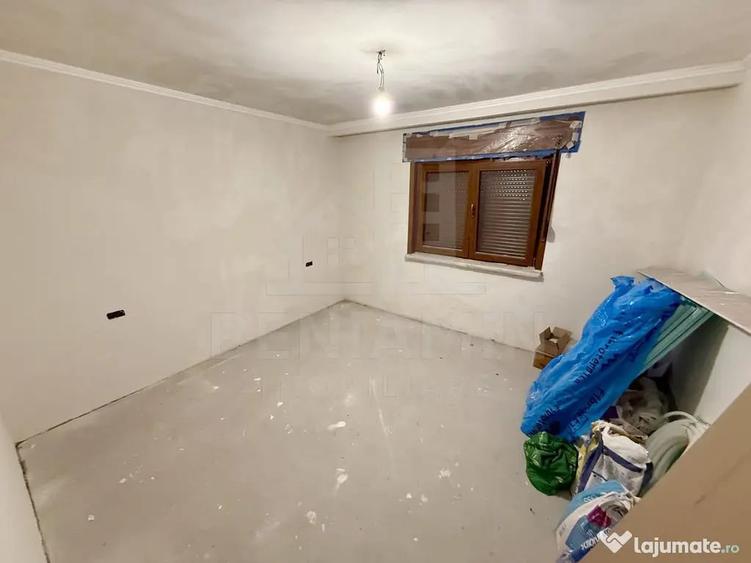 Apartament cu 3 camere decomandat în Brazda lui Novac