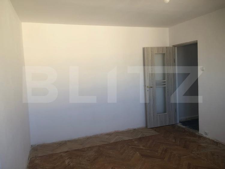 Apartament cu 2 camere nedecomandat în 14 Mai