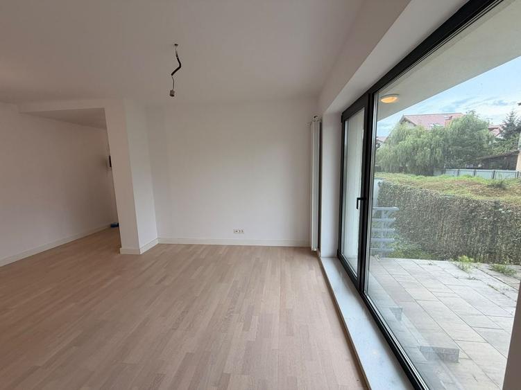 Apartament 4 Camere Premium | Terasa si Gradina | Parcare inclusa - 1