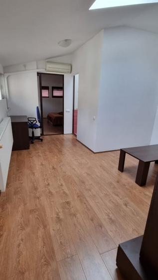 Casă individuală cu 3 camere cu Canalizare în Cișmigiu